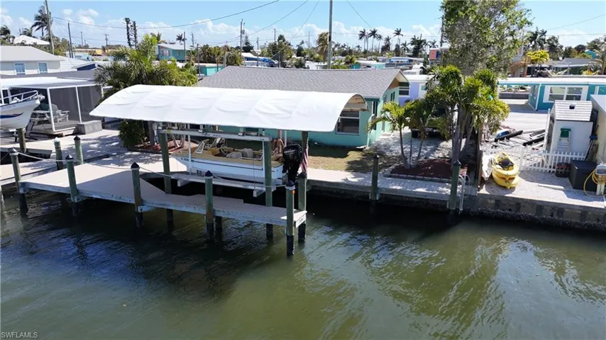 2650 Coco Plum Dr, Matlacha, Florida 33993