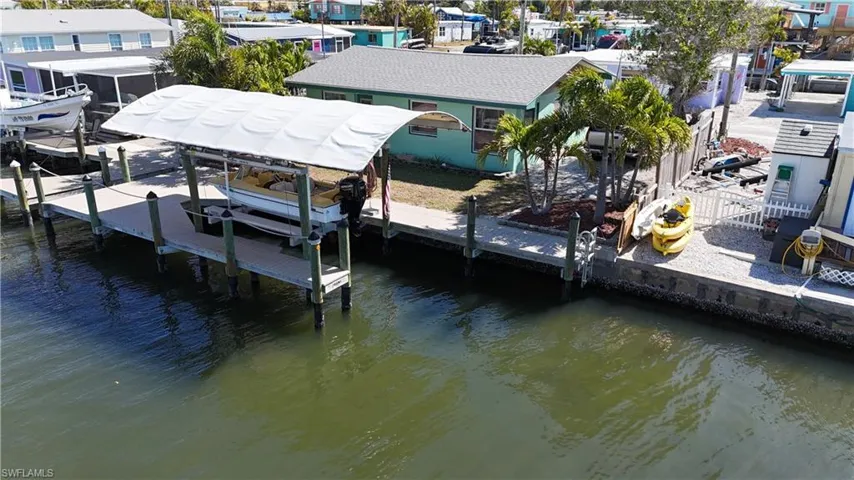 2650 Coco Plum Dr, Matlacha, Florida 33993