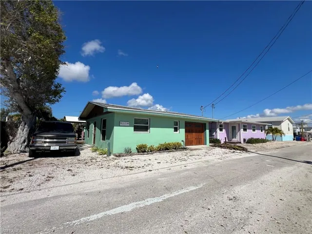 2650 Coco Plum Dr, Matlacha, Florida 33993