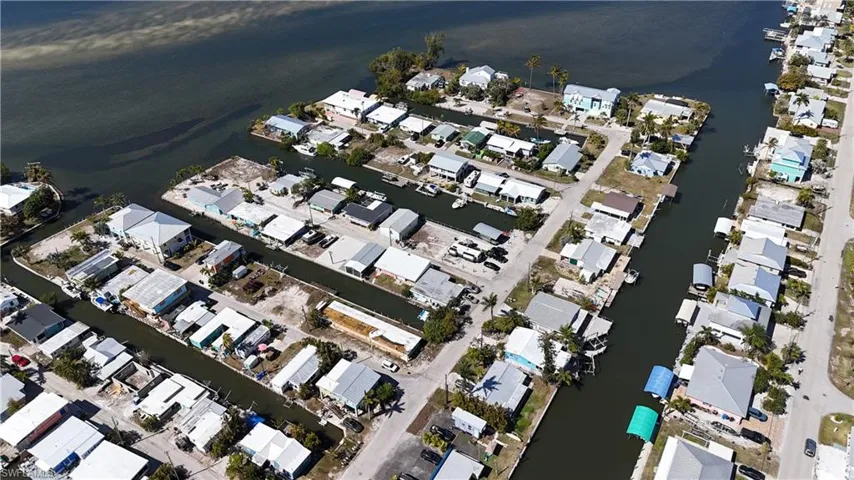 2650 Coco Plum Dr, Matlacha, Florida 33993