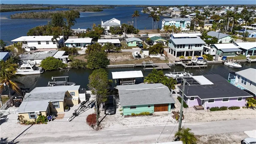 2650 Coco Plum Dr, Matlacha, Florida 33993