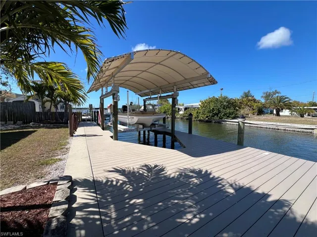 2650 Coco Plum Dr, Matlacha, Florida 33993