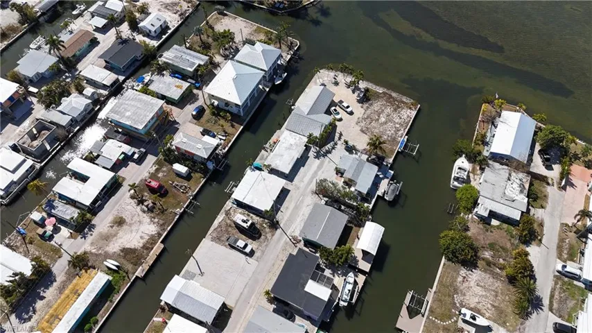 2650 Coco Plum Dr, Matlacha, Florida 33993
