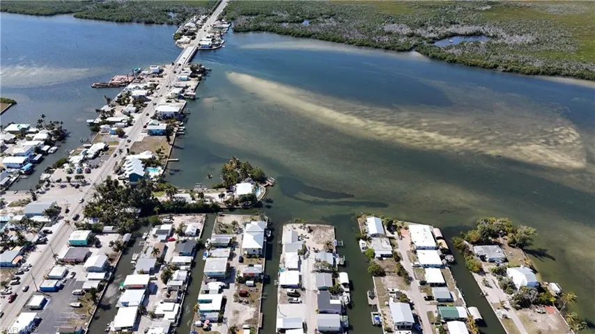 2650 Coco Plum Dr, Matlacha, Florida 33993