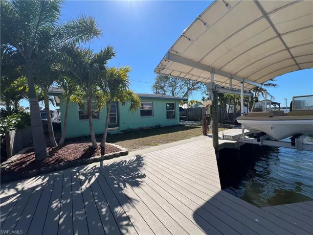 2650 Coco Plum Dr, Matlacha, Florida 33993