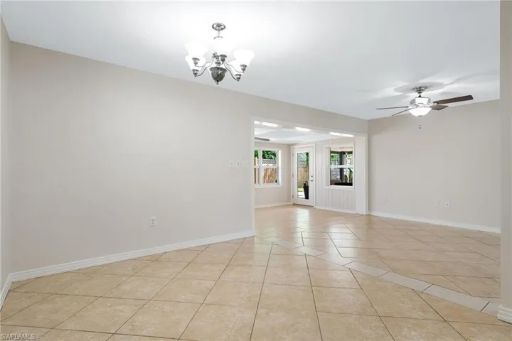 1505  Paloma  DR, Fort Myers, FL 33901