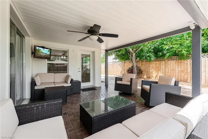 1505  Paloma  DR, Fort Myers, FL 33901