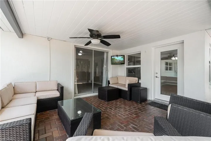 1505  Paloma  DR, Fort Myers, FL 33901