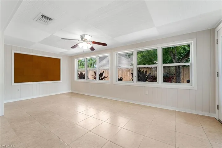 1505  Paloma  DR, Fort Myers, FL 33901