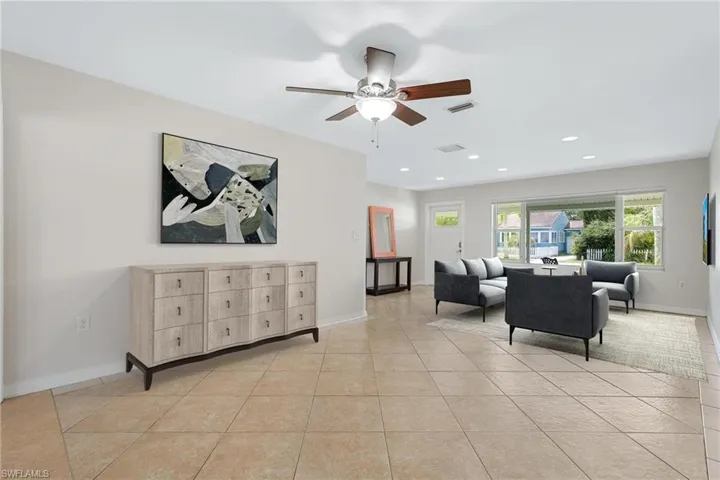 1505  Paloma  DR, Fort Myers, FL 33901