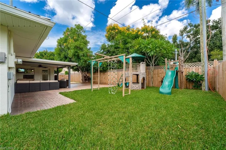1505  Paloma  DR, Fort Myers, FL 33901