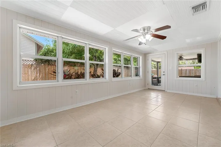 1505  Paloma  DR, Fort Myers, FL 33901
