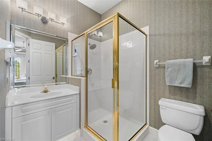 Guest Bedroom 1 Ensuite Bathroom