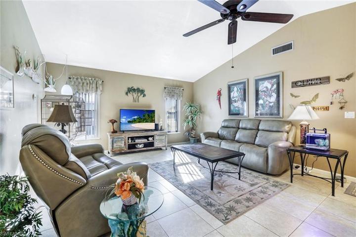 901 SE 21st  TER, CAPE CORAL, FL 33990