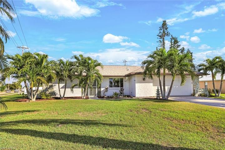 901 SE 21st  TER, CAPE CORAL, FL 33990