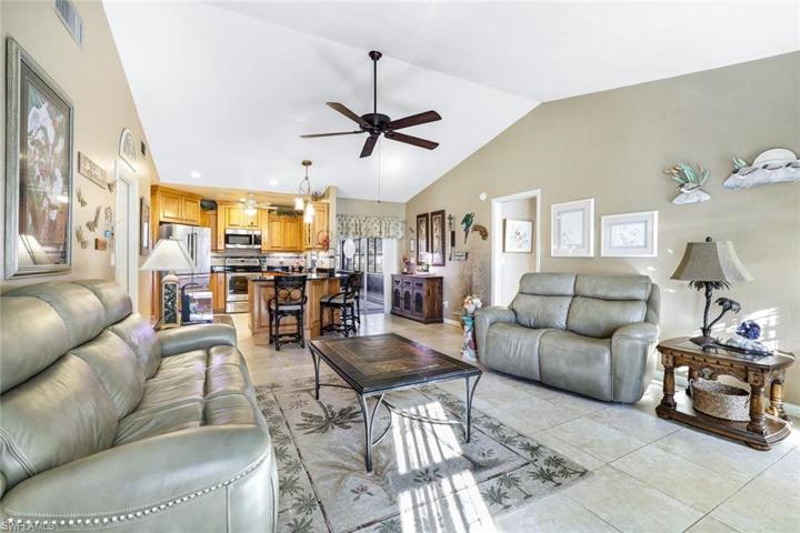 901 SE 21st  TER, CAPE CORAL, FL 33990