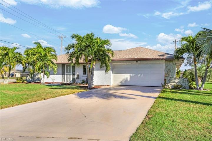 901 SE 21st  TER, CAPE CORAL, FL 33990
