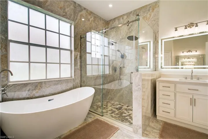 3442 Allegheny Ct, Naples, Florida 34120