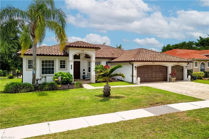 3442 Allegheny Ct, Naples, Florida 34120