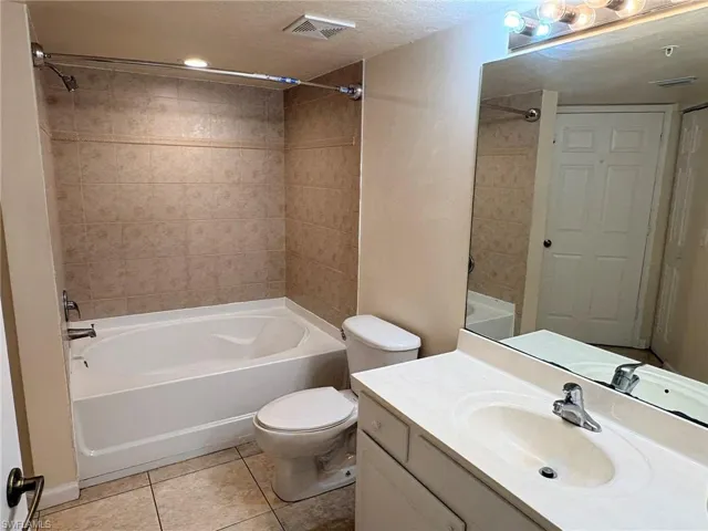 4121 Residence Dr Residence Dr 305, Fort Myers, Florida 33901