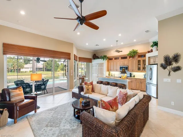 16083  Parque  LN, Naples, FL 34110