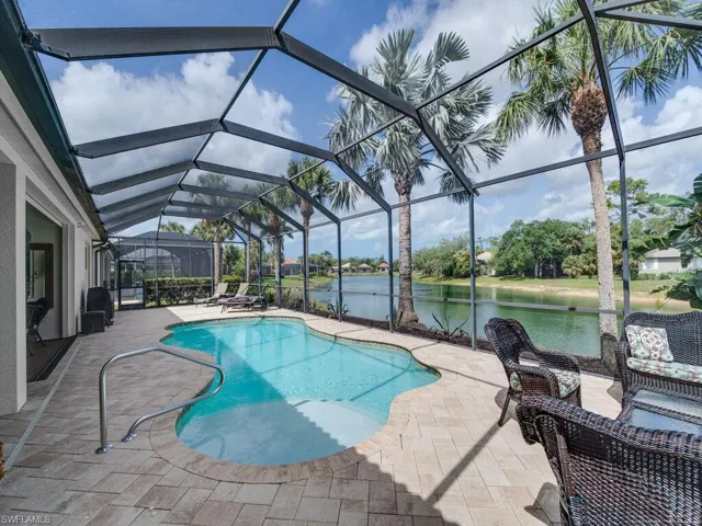 16083  Parque  LN, Naples, FL 34110