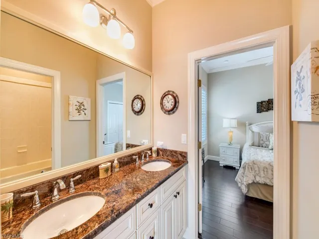 16083  Parque  LN, Naples, FL 34110