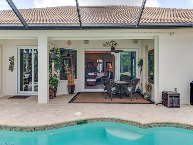 16083  Parque  LN, Naples, FL 34110