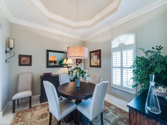 16083  Parque  LN, Naples, FL 34110