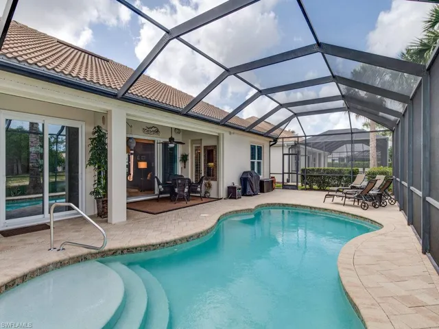 16083  Parque  LN, Naples, FL 34110