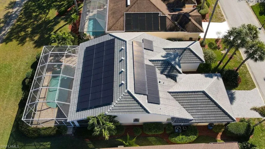 Aerial view of property and surrounding area