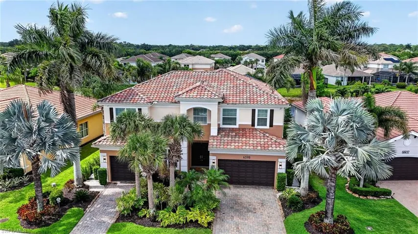6598  Monterey  PT, Naples, FL 34105
