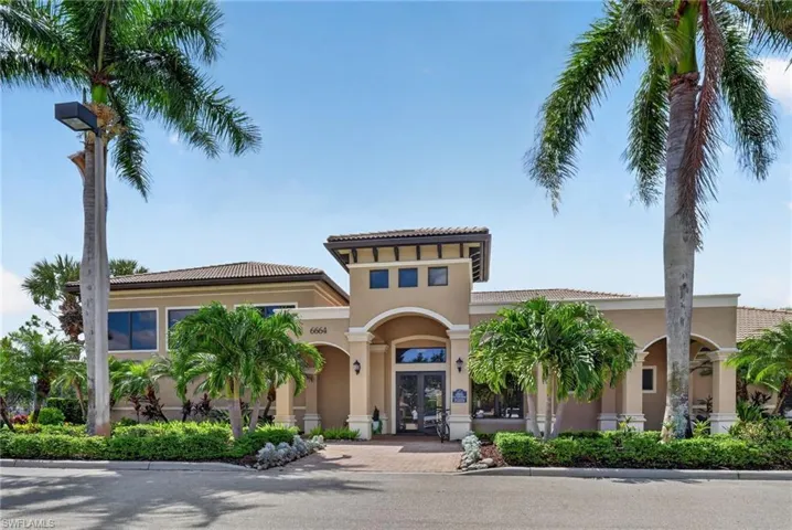 6598  Monterey  PT, Naples, FL 34105