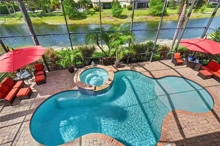 6598  Monterey  PT, Naples, FL 34105
