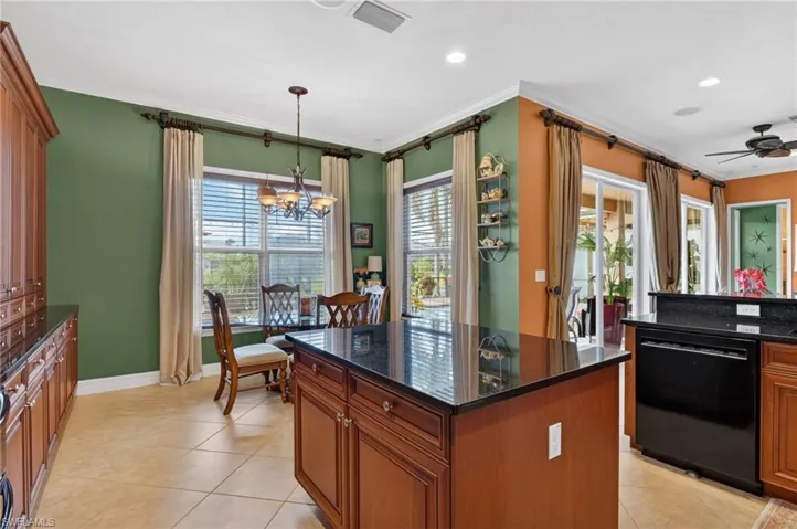 6598  Monterey  PT, Naples, FL 34105