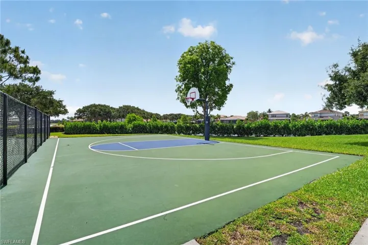 6598  Monterey  PT, Naples, FL 34105