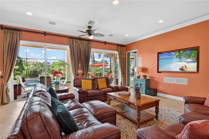 6598  Monterey  PT, Naples, FL 34105