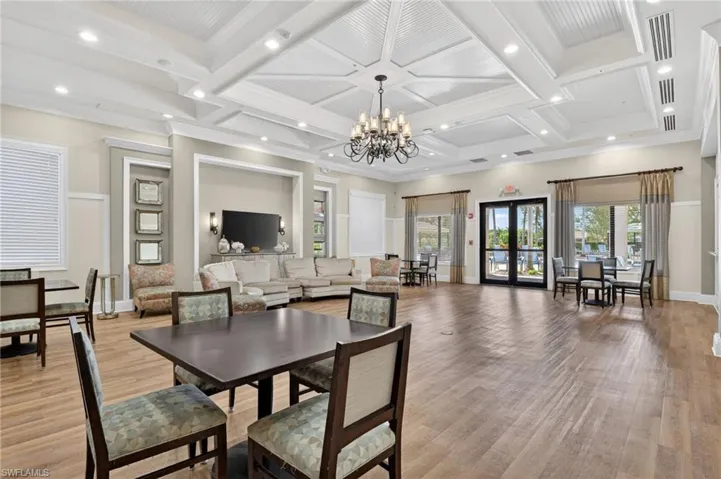 6598  Monterey  PT, Naples, FL 34105