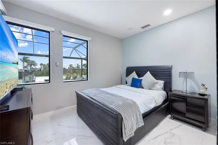4231 Nw 12th Ln, Cape Coral, Florida 33993