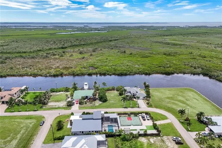 4231 Nw 12th Ln, Cape Coral, Florida 33993