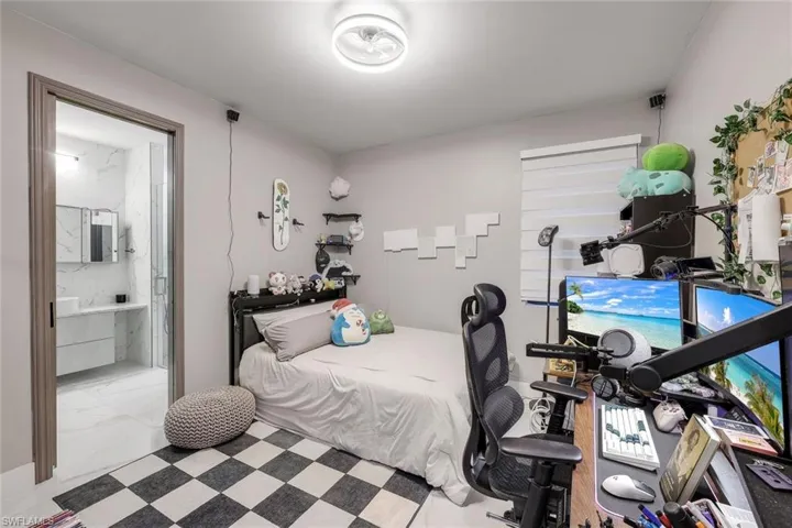 4231 Nw 12th Ln, Cape Coral, Florida 33993
