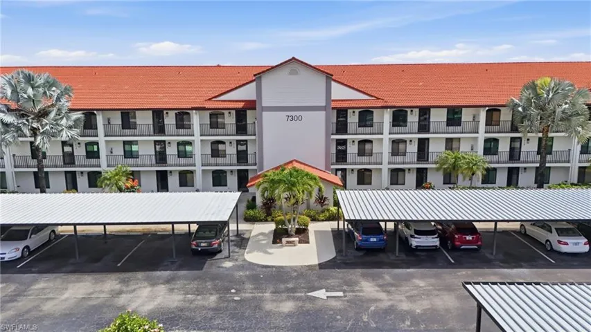 7300 Coventry Ct 606, Naples, Florida 34104