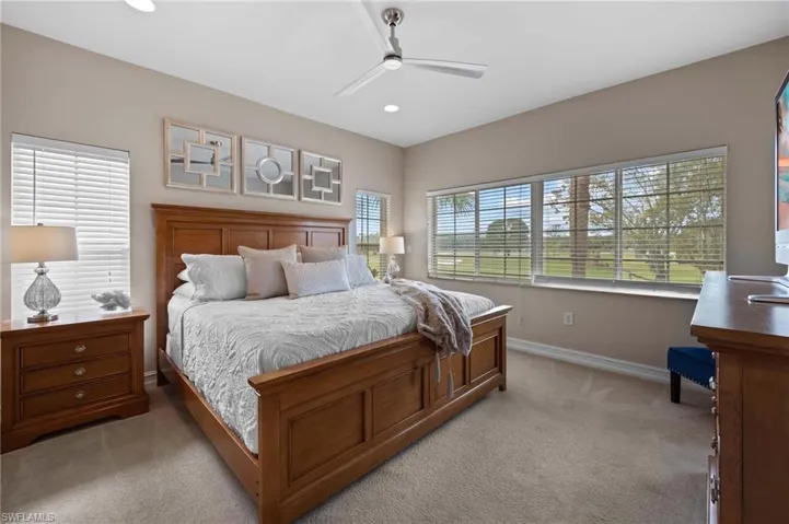 9113  Michael  CIR, Naples, FL 34113