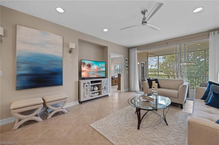 9113  Michael  CIR, Naples, FL 34113