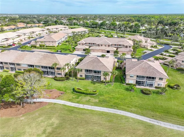 9113  Michael  CIR, Naples, FL 34113