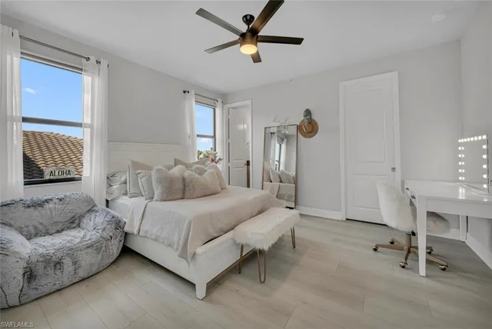 Ensuite Bedroom 3 (upstairs)