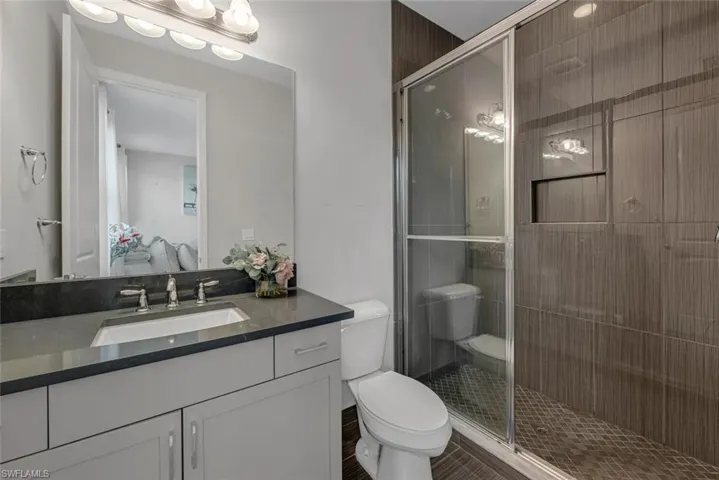 Ensuite Bathroom 3 (upstairs)