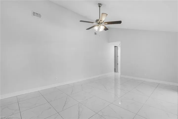 201 Mcarthur Ave, Lehigh Acres Fl 33936