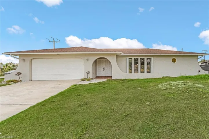 201 Mcarthur Ave, Lehigh Acres Fl 33936
