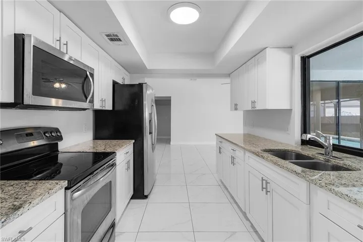 201 Mcarthur Ave, Lehigh Acres Fl 33936